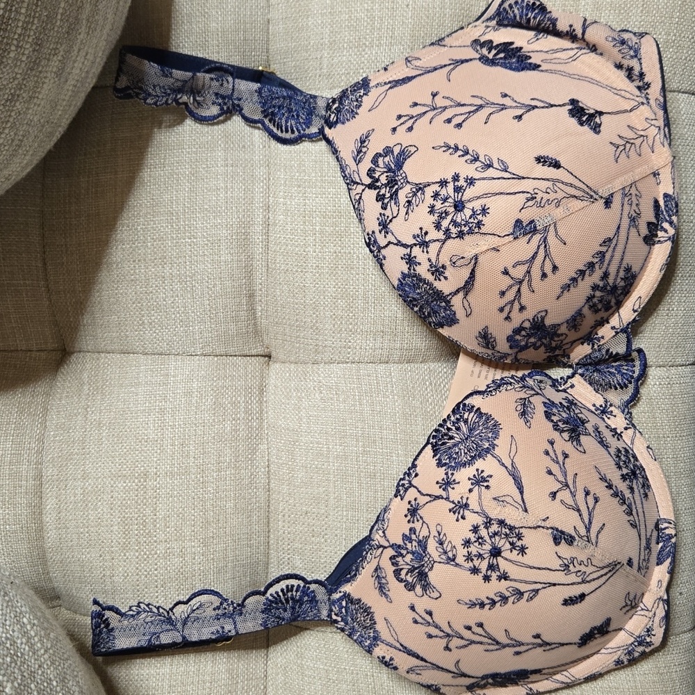 SOMA Wildflower Pushup Bra - Picture 3 of 3
